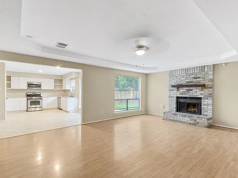 18067 Garden Manor Dr — Photo 10