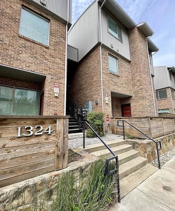 1324 May St #214-1