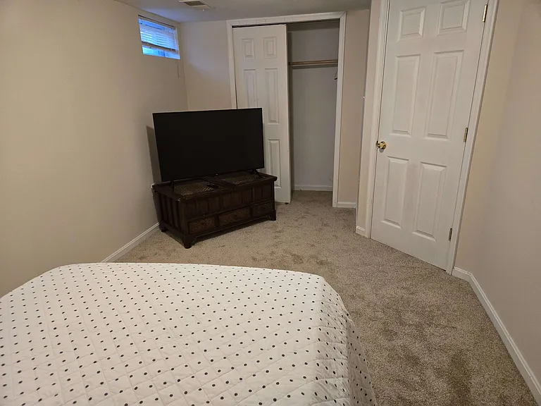 302 Park Hall S — Photo 6