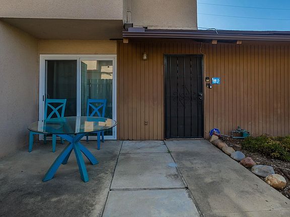 3rd image of 560 Oakdale Ln Unit C