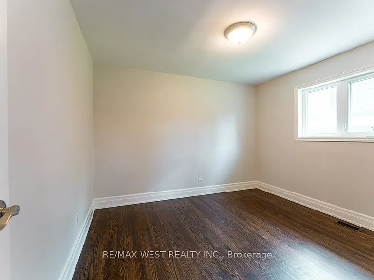 67 May Ave — Photo 12
