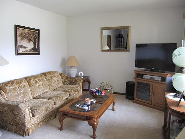 1st image of 22908 Lake Shore Dr
