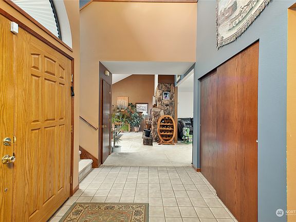 4th image of 25918 292nd Avenue SE