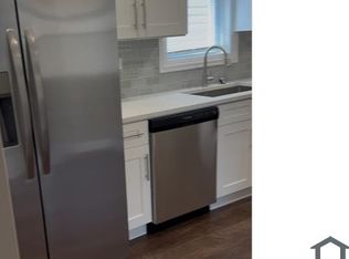 8509 S Brandon Ave, Chicago, IL 60617
