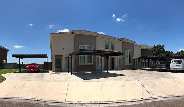 1st image of 4905 N Yvette Dr APT 4