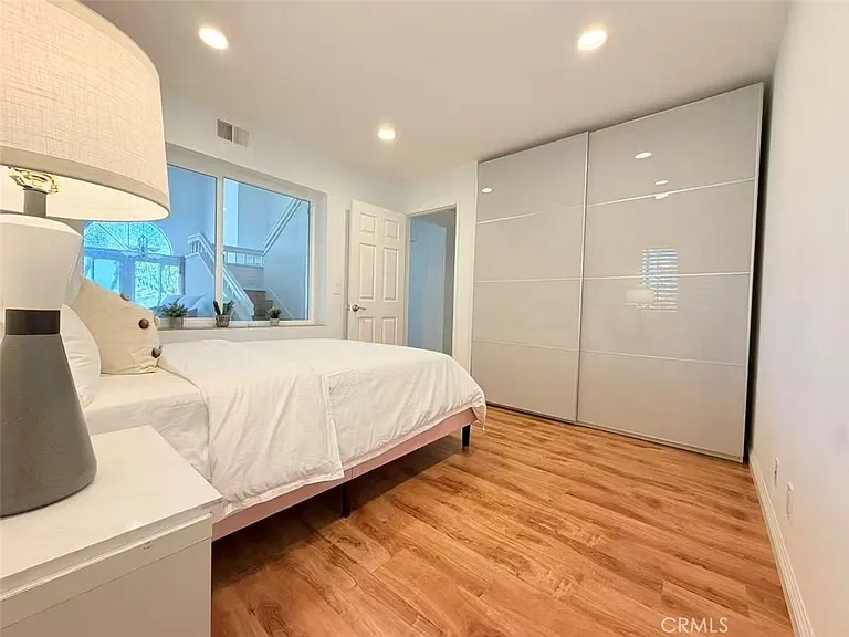 27 Sarena — Photo 8