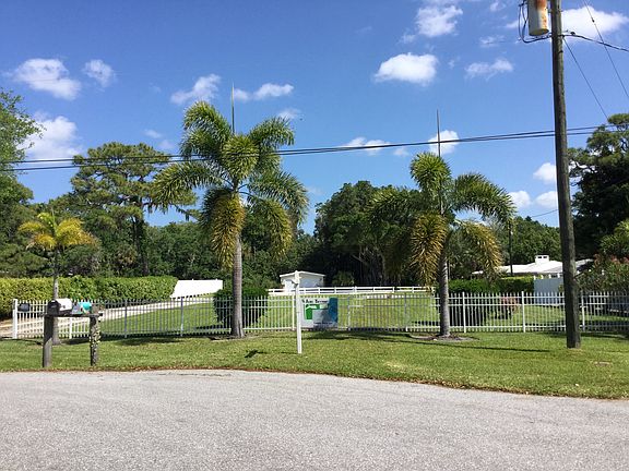 Palmetto street frontage