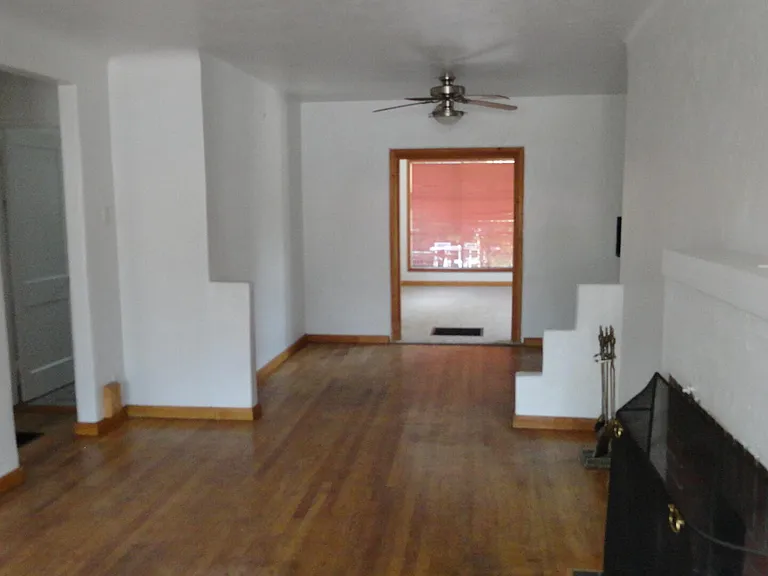 725 Carlisle Blvd NE — Photo 2