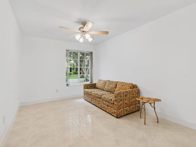 6105 Via Laguna Ln — Photo 42