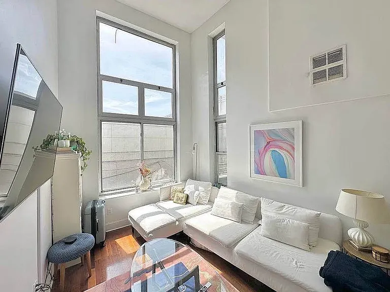 14 Meserole St #2B — Photo 1