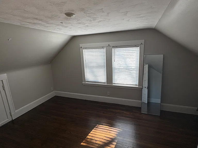 24-26 Warren Ave #1 — Photo 3