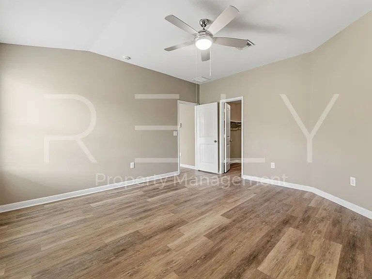 146 Leon River Loop — Photo 20