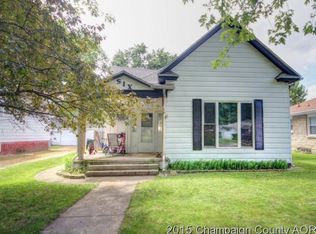 6 N Walnut St, Villa Grove, IL 61956