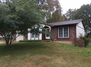 30 Old Orchard Ct, Washington, MO 63090