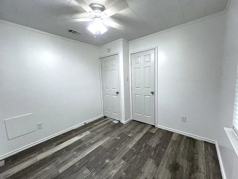 409 Oscar St — Photo 12