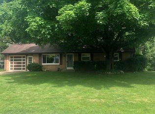 3010 Sunnycrest Dr, Kalamazoo, MI 49048
