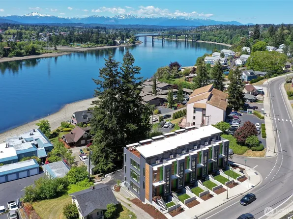 1157 Wheaton Way, Bremerton, WA 98310