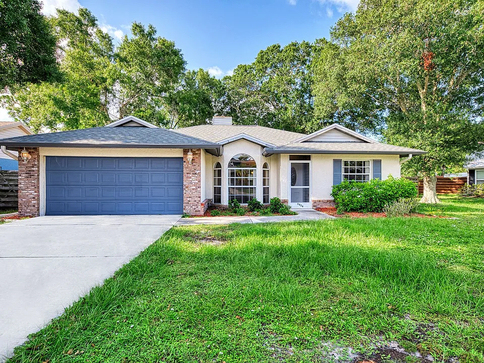 3026 Grafton St