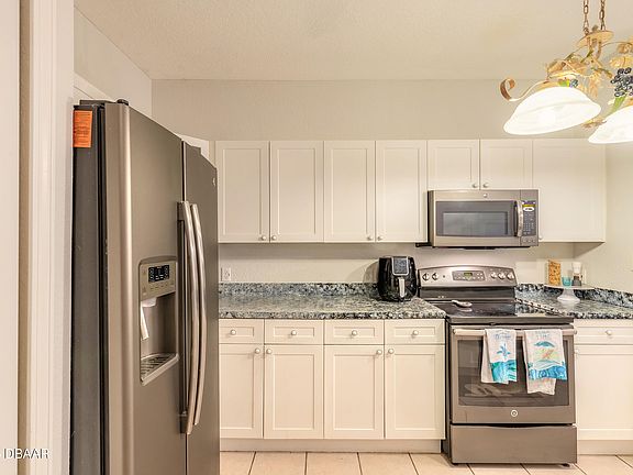 4th image of 830 Airport Rd APT 105