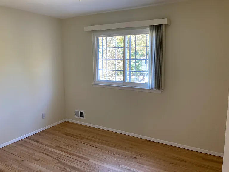 5 Robbins Rd — Photo 13