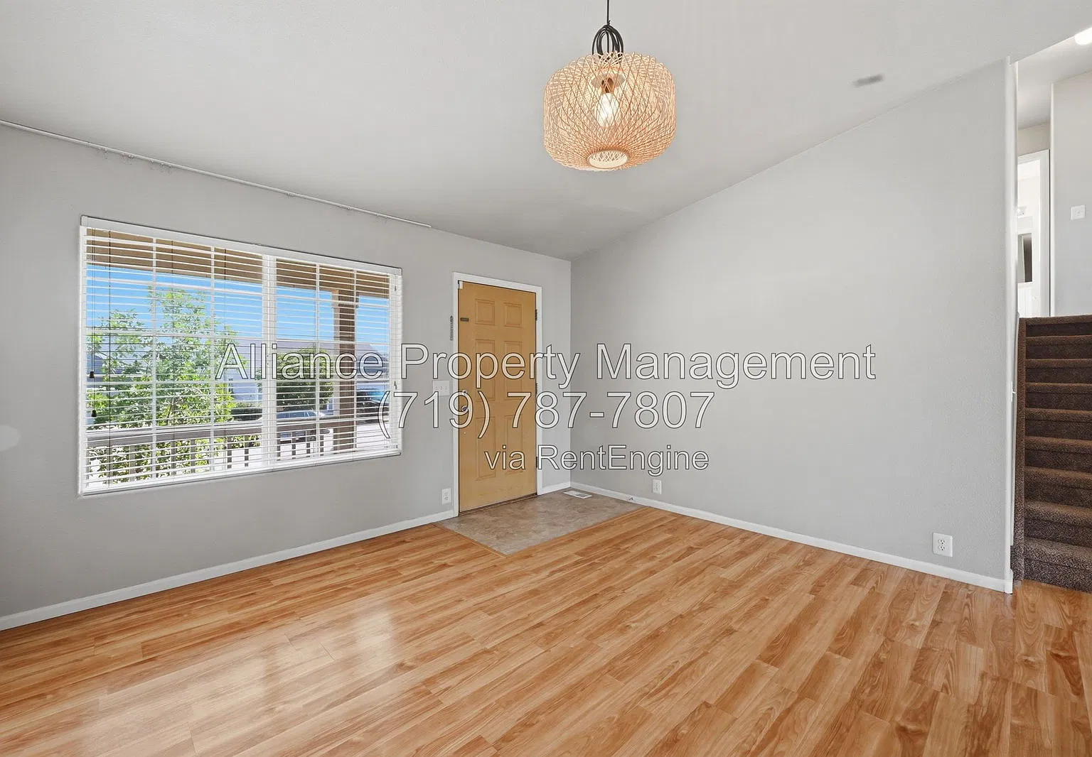 3 bed, 2.5 bath, 1745 sqft, $1,995 — Photo 3