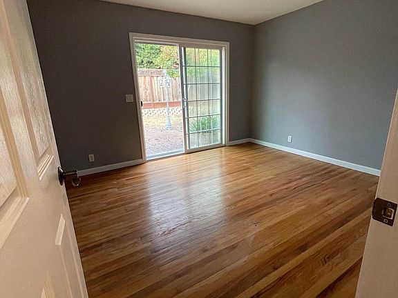 5th image of 5051 Shalen Ct