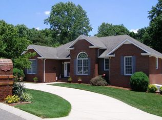 66 Deerfield Ct, McMinnville, TN 37110