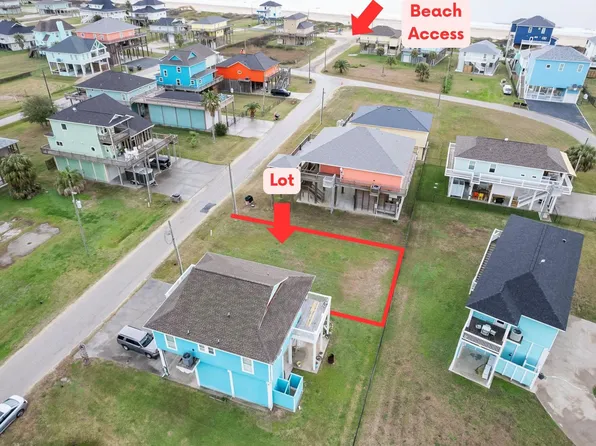 933 Clara St, Crystal Beach, TX 77650
