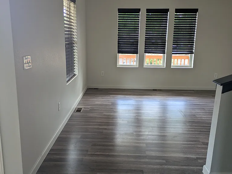 34 S Hazel Ct — Photo 2