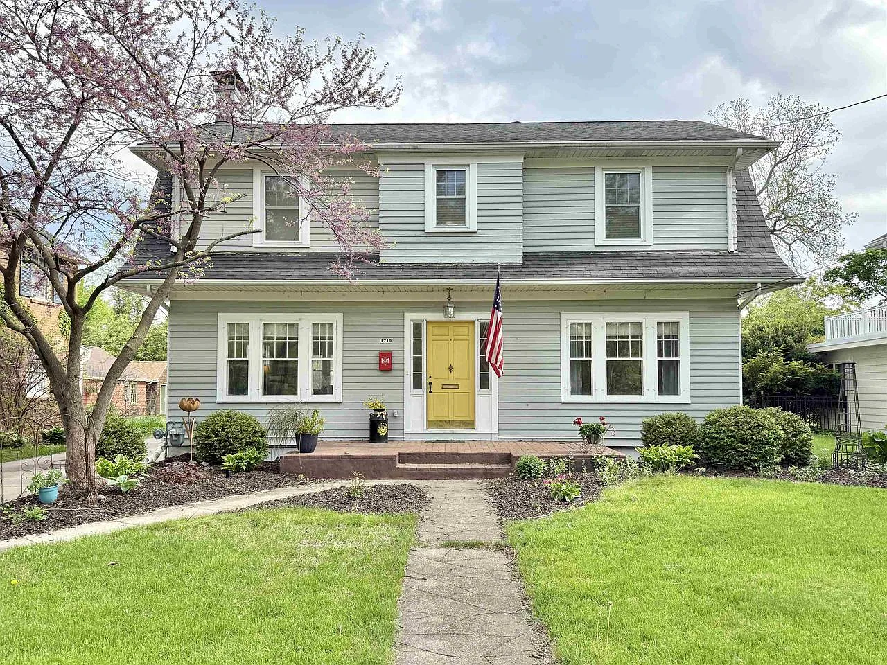 1719 Emerson Street photo 1
