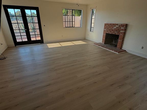 3rd image of 3439 Stockman St