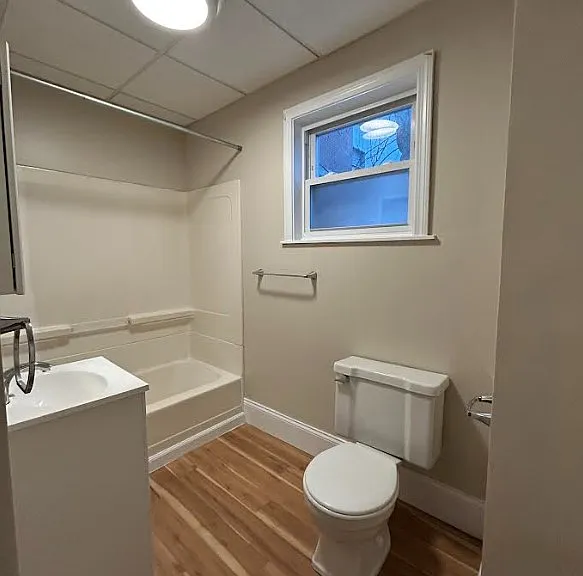 397-407 William St Fall River, MA Cozy 2 Bedroom Steps From Battleship Cove & the Updated Waterfront — Photo 11