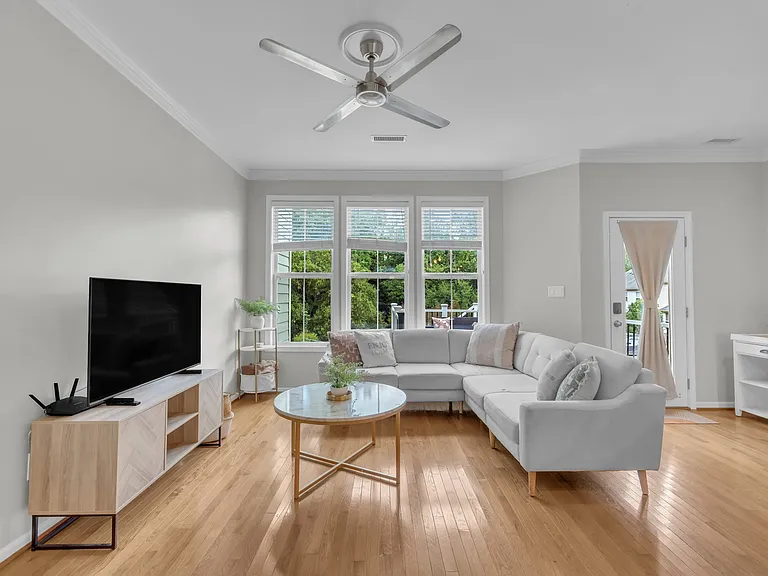 503 Village Loop Dr — Photo 16