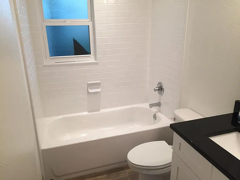 2511 W Violet St — Photo 3