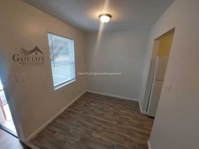 427 S Main St #9 — Photo 6