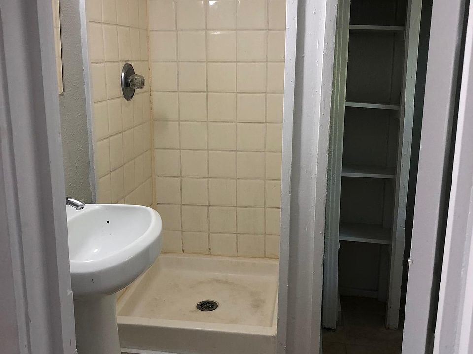 1st image of 114 N Van Buren Ave #A