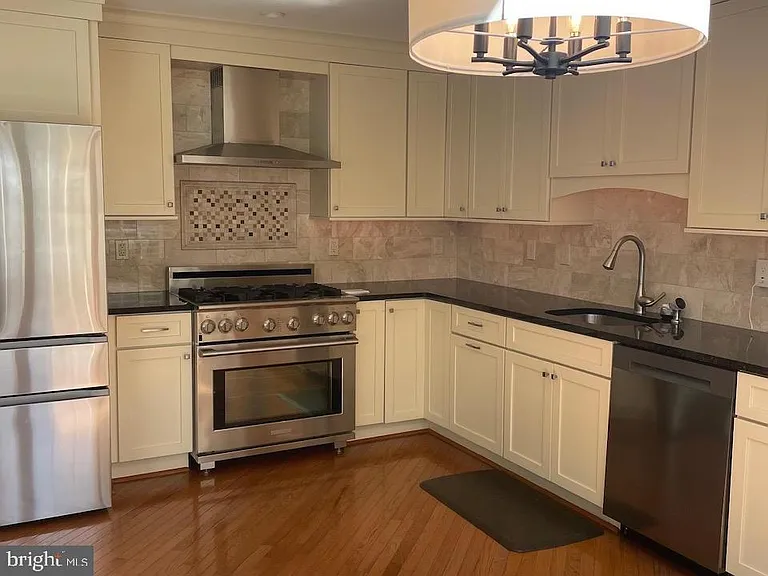 37 Palmer Dr — Photo 9
