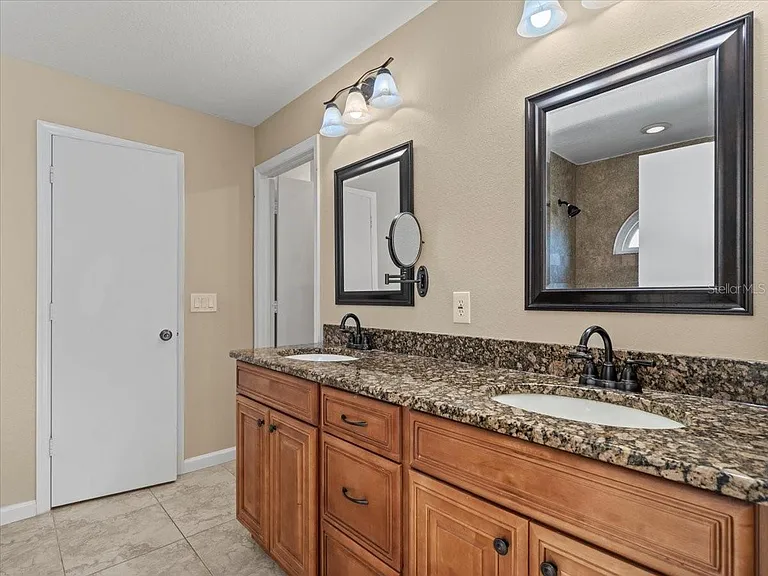 18104 Lafayette Pl — Photo 12