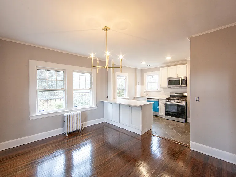 34 Willow St — Photo 2