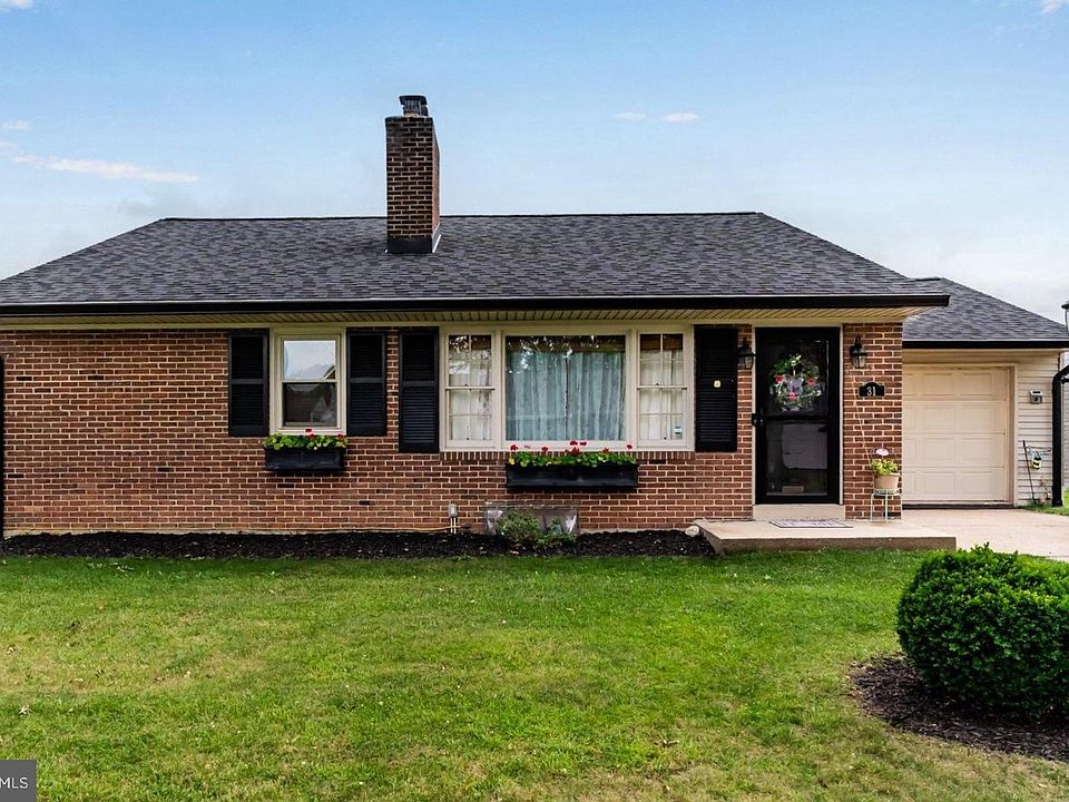 1st image of 31 Fargreen Rd