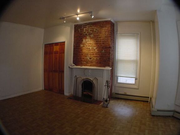 4th image of 17 Lexington Ave #1