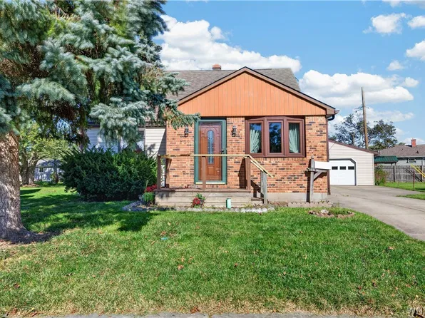 44 Wing Ct, Cheektowaga, NY 14225