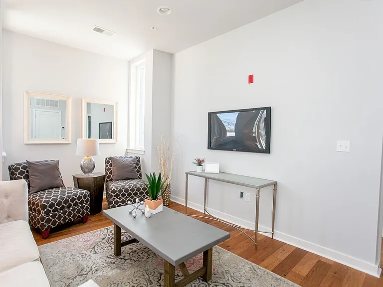 5938 Henry Ave LLC — Photo 19