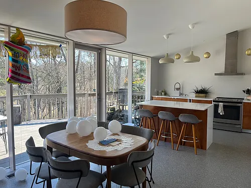 11 Zephyr Dr Photo 1