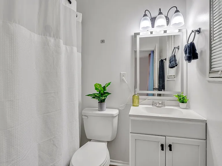 605 W Michigan St #6 — Photo 10