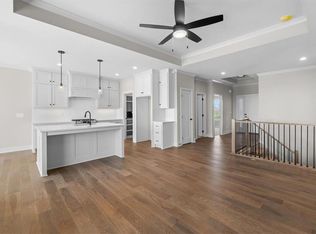 9468 Shady Bend Rd, Lenexa, KS 66227