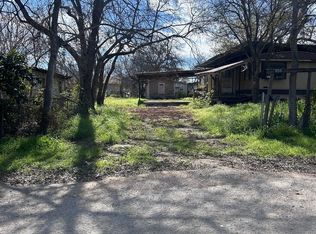 655 Avenue G, Poteet, TX 78065