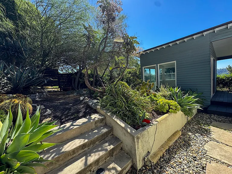 3050 Knob Dr — Photo 10