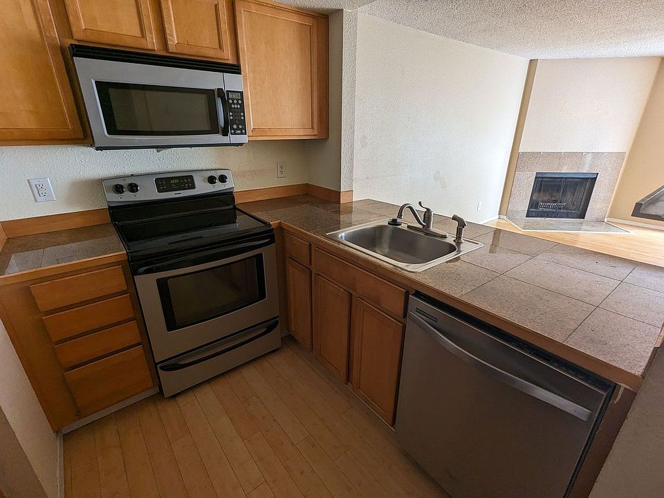 1st image of 902 28th St NE #906
