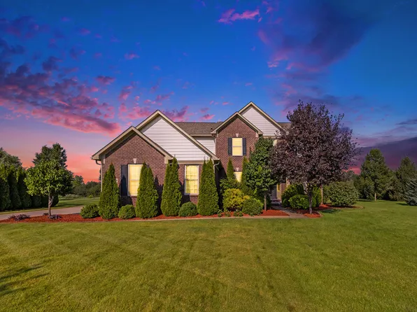 9006 Carter Dr, Saline, MI 48176